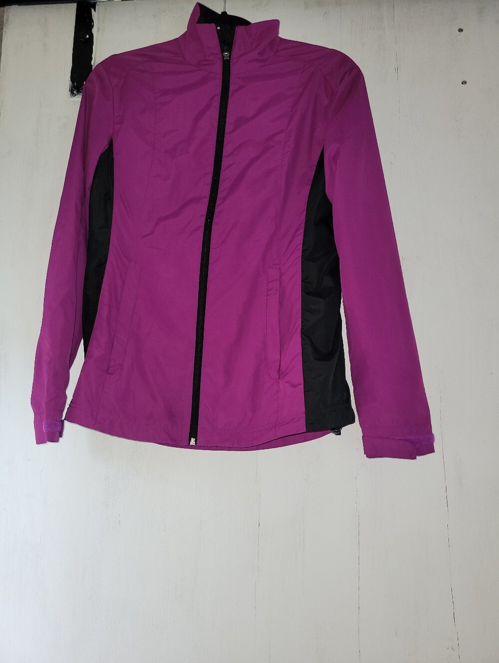 Women’s Magenta and Black Lightweight Jacket - Picture 3 of 4